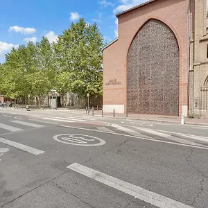 https://le-prieure-toulouse.midi-pyreneeshotels.com