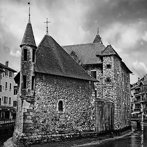 Design Appart O'prison.. Canal View & Old Prisons Appartement